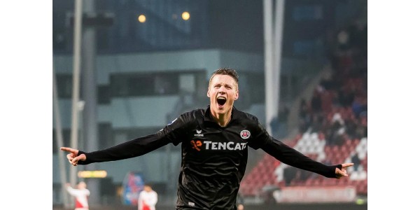 Wout Weghorst auttaa Wout Weghorstia palaamaan Euroopan kilpailuun Wout Weghorst auttaa Wout Weghorstia palaamaan Euroopan kilpailuun